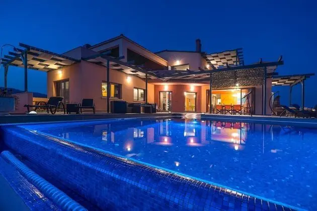 Skinos ilivatos Boutique Eco Villa - Havuz