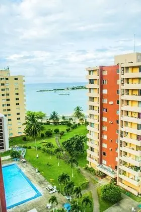 Sky Blue Beach Studio at Turtle Tower - Plaj