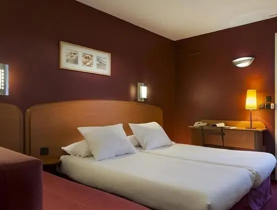 Sky Hotel Goussainville Charles de Gaulle - ex Comfort Hotel - Oda