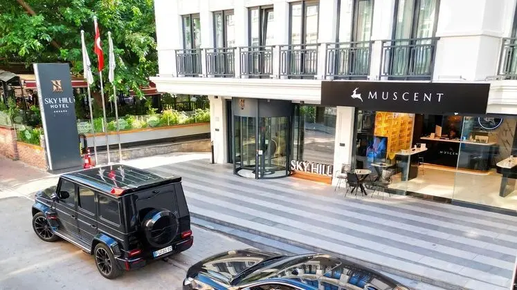 Sky Hill Hotel