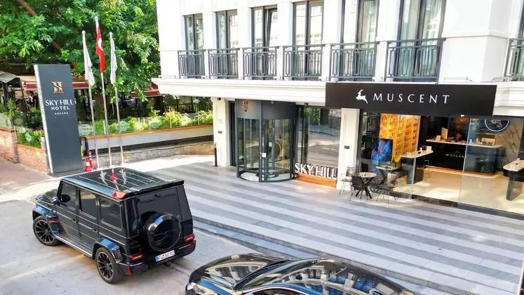 Sky Hill Hotel - 1