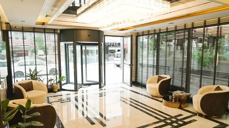 Sky Hill Hotel - Lobi