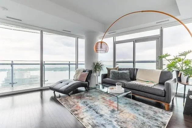 Sky Home with Stunning View of Toronto and Lake Ontario - Öne Çıkan Resim