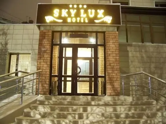 Sky Lux Hotel - 1