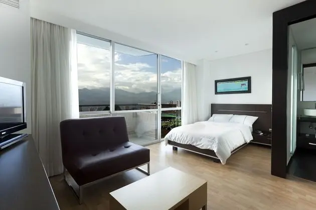 Sky Medellin Hotel