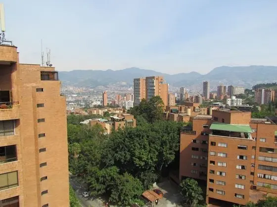 Sky Medellin Hotel