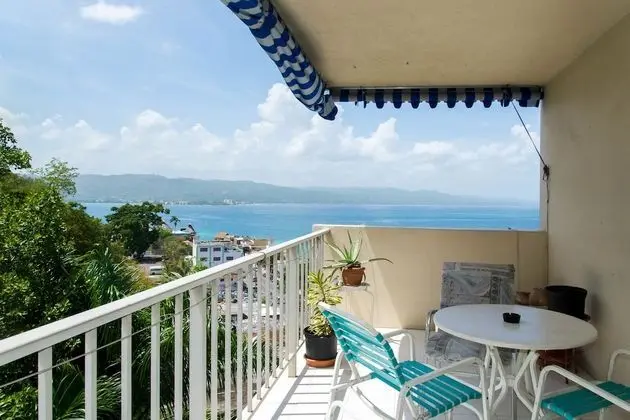 Sky View Beach Studio - Montego Bay Club