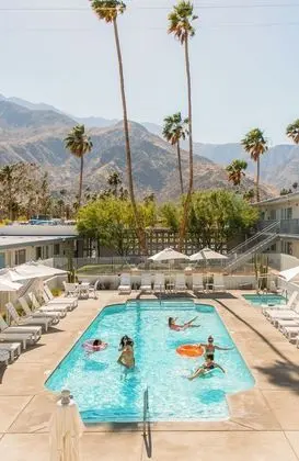 Skylark Hotel