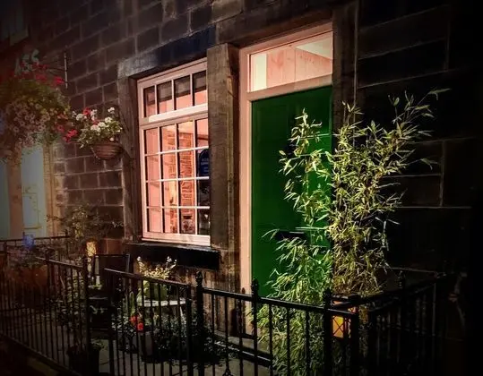 Skylarks Regency Townhouse