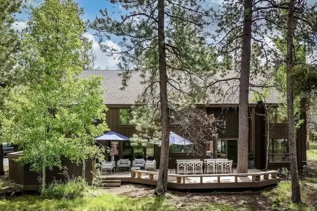 Skylight by Avantstay Elevated Mountain Home w/ Hot Tub, Billiards, Large Patio