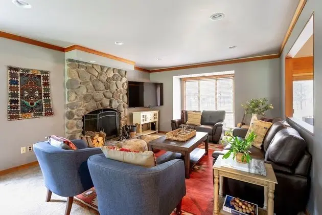 Skylight by Avantstay Elevated Mountain Home w/ Hot Tub, Billiards, Large Patio - İç Mekan