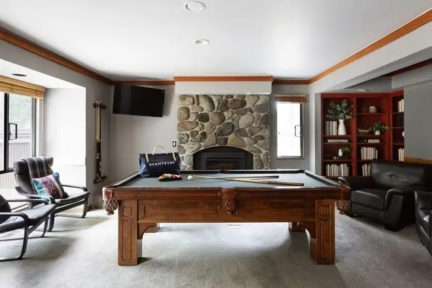 Skylight by Avantstay Elevated Mountain Home w/ Hot Tub, Billiards, Large Patio - İç Mekan
