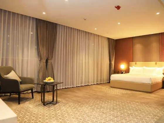 Skylight In-Terminal Hotel