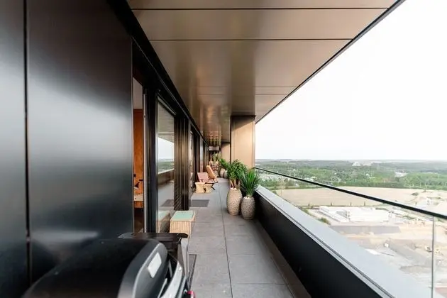 SKYLUX21-Designer Penthouse W Concierge