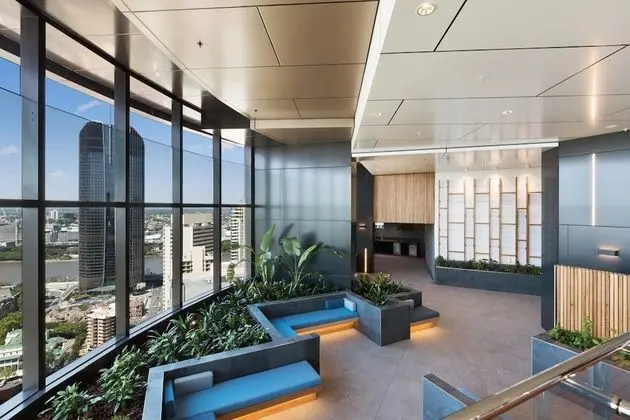 Skytower Apartment - Lobi