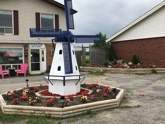 Skyview Motel - 1