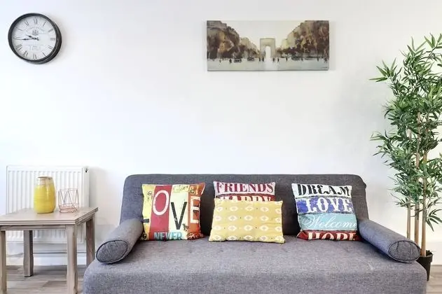 Skyvillion Home in Stevenage - Öne Çıkan Resim