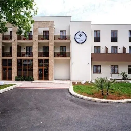 SL Industry Hotel