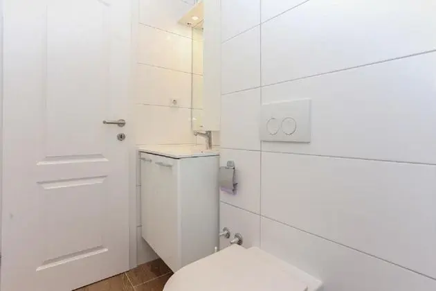 Slavko With Terrace - SA1 - Prizemlje Lijevo - Banyo Tipleri