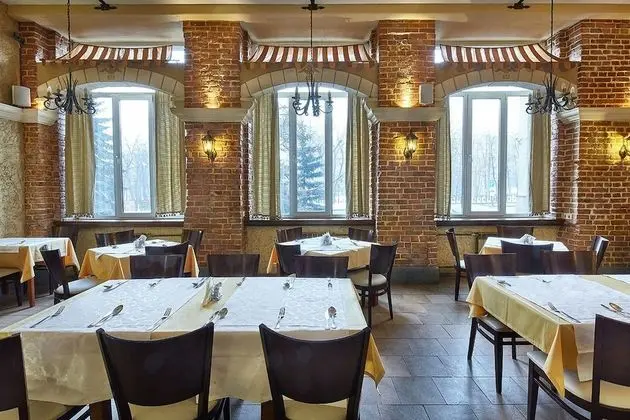 Slavyanka Hotel - Yerinde Yemek