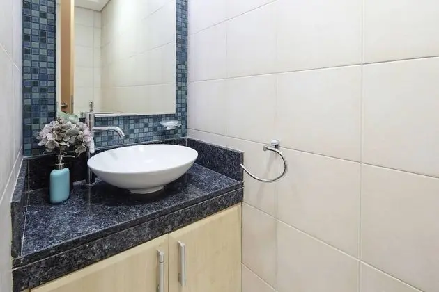 Sleek And Elegant 1BR on The Palm! - İç Mekan