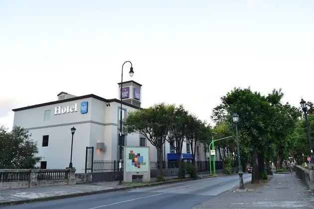 Sleep Inn Hotel Paseo Las Damas - Dış Mekan