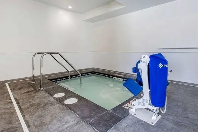 Sleep Inn & Suites Ankeny - Des Moines - Havuz
