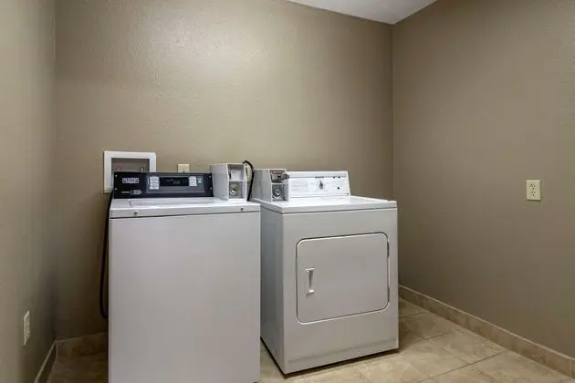 Sleep Inn & Suites Brunswick - Lobi