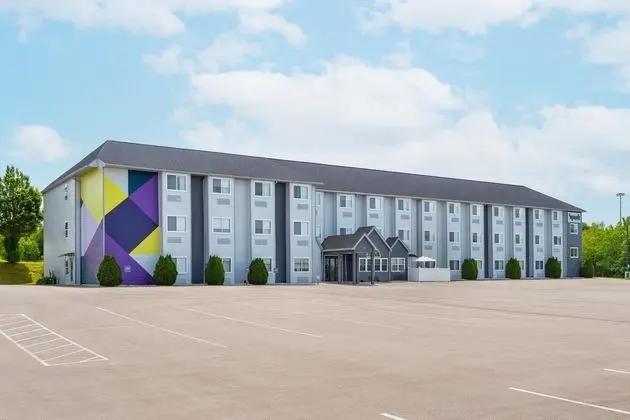 Sleep Inn & Suites Clarion, PA near I-80 - Öne Çıkan Resim