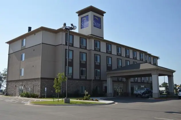 Sleep Inn & Suites