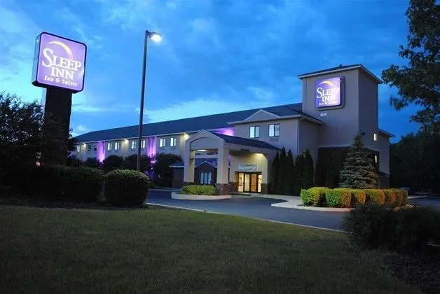 Sleep Inn & Suites Glens Falls Area
