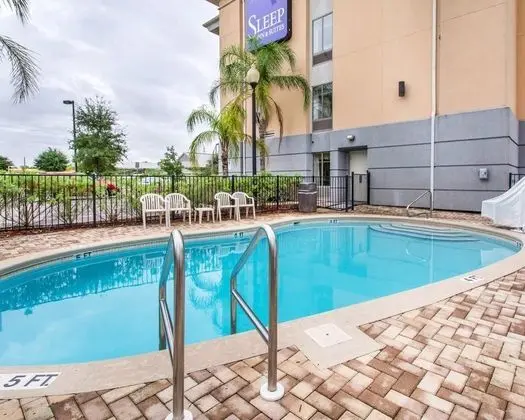 Sleep Inn & Suites