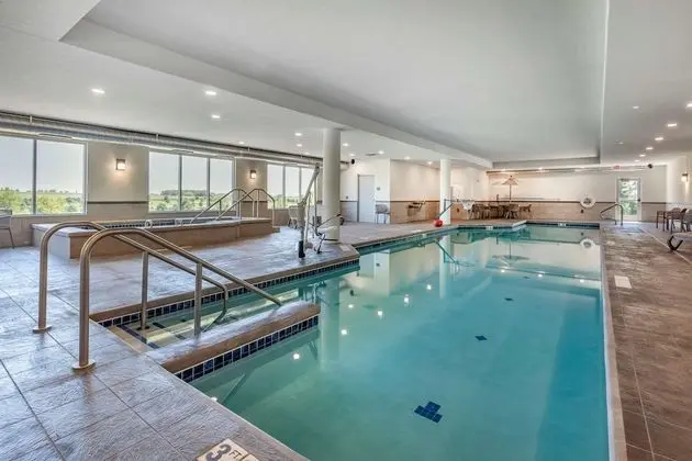 Sleep Inn & Suites Lancaster-Platteville - Havuz