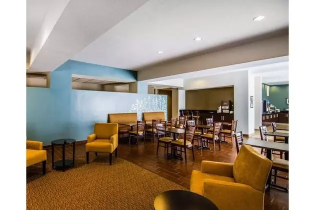 Sleep Inn & Suites North