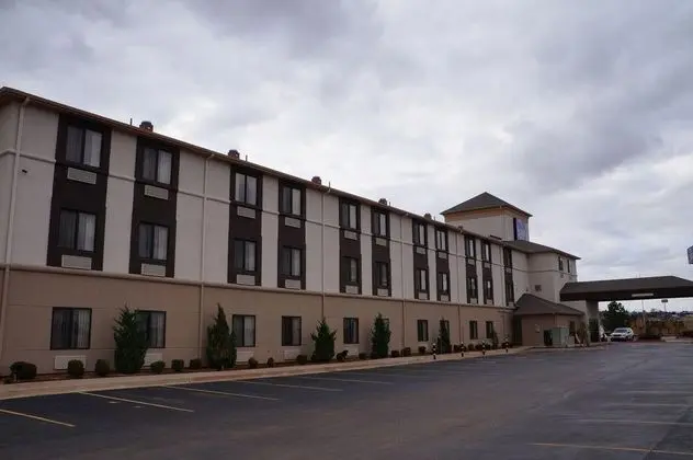 Sleep Inn & Suites - Genel