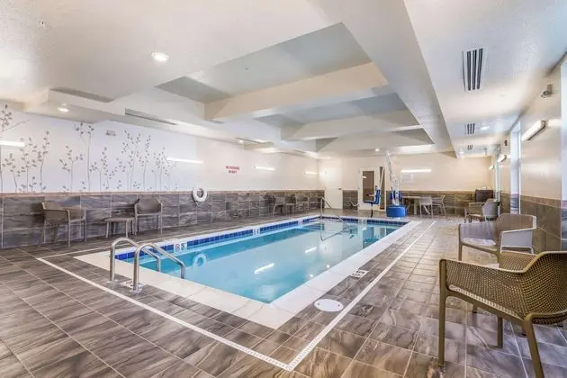 Sleep Inn & Suites Park City - Wichita North - Havuz