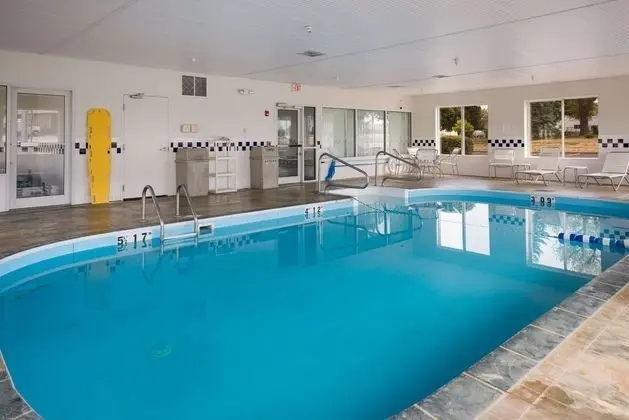Sleep Inn & Suites