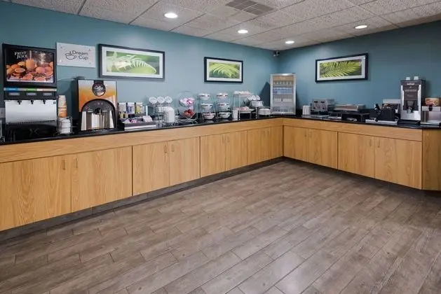 Sleep Inn & Suites