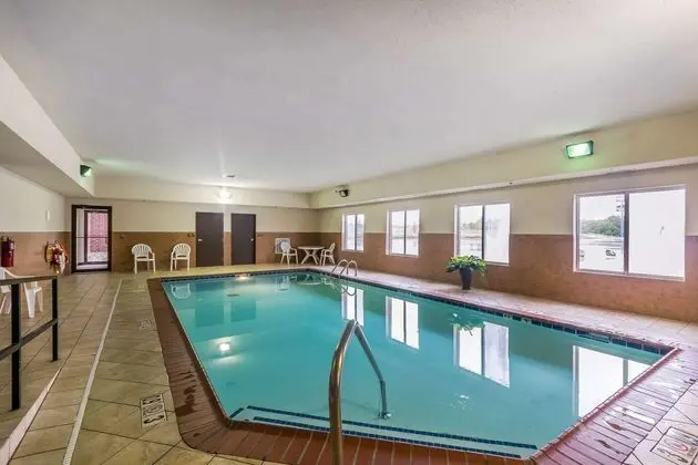 Sleep Inn & Suites Shepherdsville - Havuz