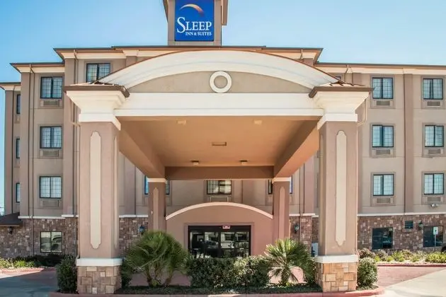 Sleep Inn & Suites at Six Flags