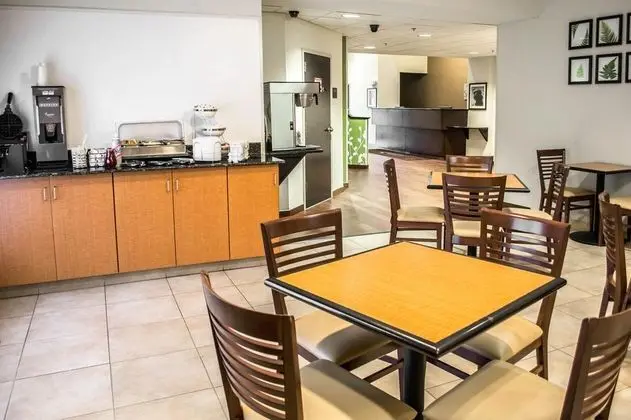 Sleep Inn & Suites - Genel