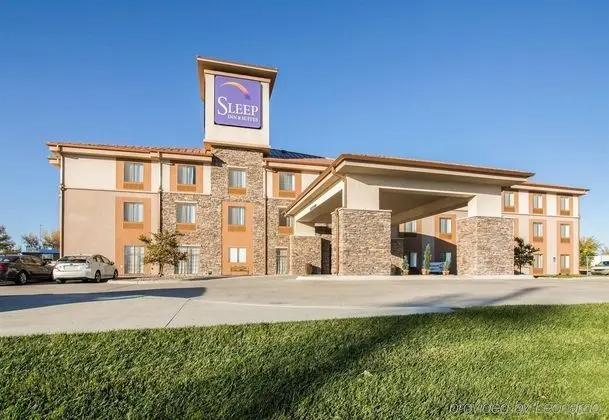 Sleep Inn & Suites Wakeeney - 1