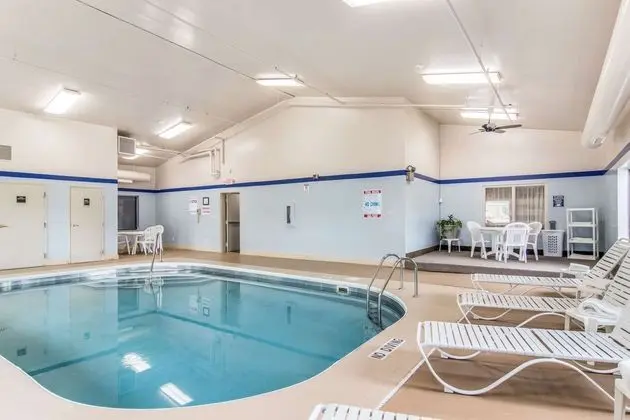 Sleep Inn Youngstown Area - Havuz