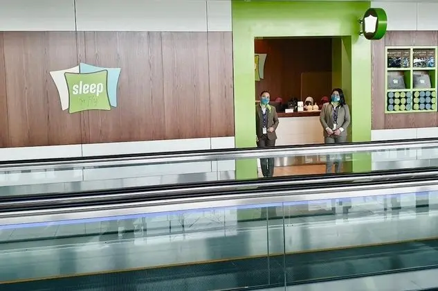 Sleep 'n fly Sleep Lounge, C-Gates Terminal 3 - TRANSIT ONLY - Lobi