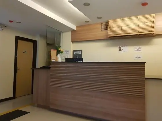 Sleep and Stay Hotel - Lobi