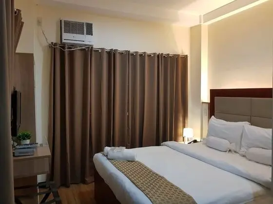 Sleep and Stay Hotel - Öne Çıkan Resim
