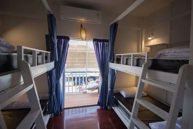 SleepEasy Beach Hostel Huahin - Oda