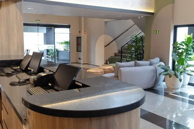 Slim Curitiba Alto da XV by Slaviero Hoteis - Lobi