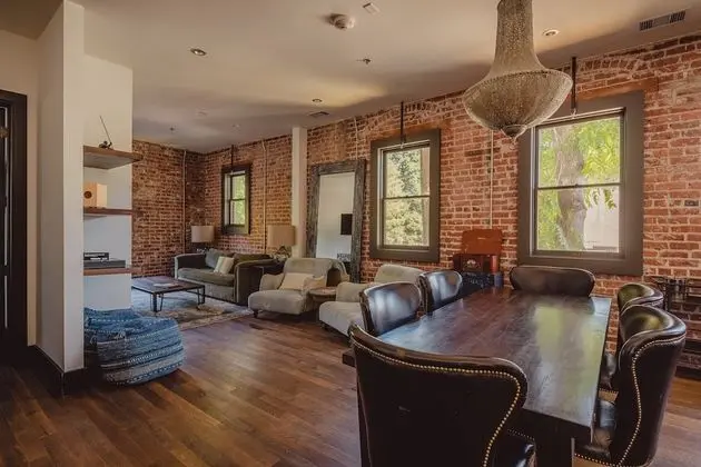 SLO Brew Lofts - Öne Çıkan Resim
