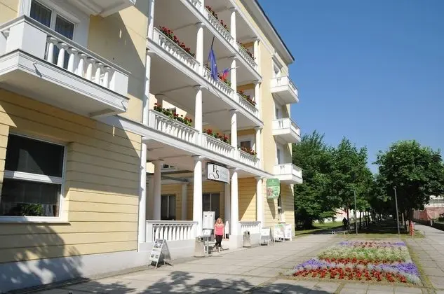 Hotel Slovenija - Dış Mekan